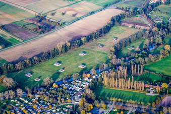Vue aérienne de Ferme d'autruches de Mhou à Rülzheim dans le département Rhénanie-Palatinat, Allemagne