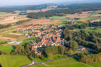 Vue aérienne de Pommersfelden dans le département Bavière, Allemagne