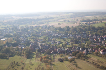 Preuschdorf dans le département Bas Rhin, France du point de vue du drone