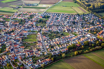 Vue aérienne de Rue Augustiner à Hördt dans le département Rhénanie-Palatinat, Allemagne