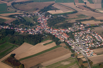 Enregistrement par drone de Neewiller-près-Lauterbourg dans le département Bas Rhin, France