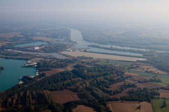 Port à Lauterbourg dans le département Bas Rhin, France hors des airs