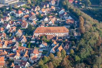 Vue aérienne de Pompiers à le quartier Neulauterburg in Lauterbourg dans le département Bas Rhin, France
