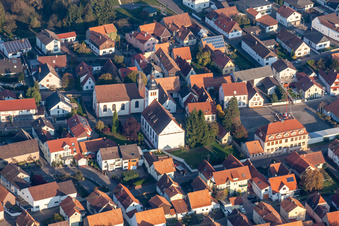 Vue d'oiseau de Neuburg am Rhein dans le département Rhénanie-Palatinat, Allemagne