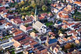 Vue aérienne de Saint Nicolas à Bellheim dans le département Rhénanie-Palatinat, Allemagne