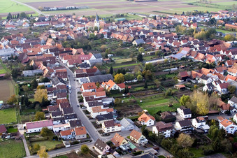 Vue aérienne de Ottersheim près de Ludwigstr. à Ottersheim bei Landau dans le département Rhénanie-Palatinat, Allemagne