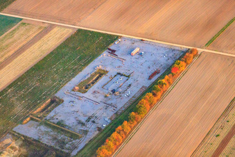 Vue aérienne de Site de forage d'essai géothermique à Rülzheim dans le département Rhénanie-Palatinat, Allemagne