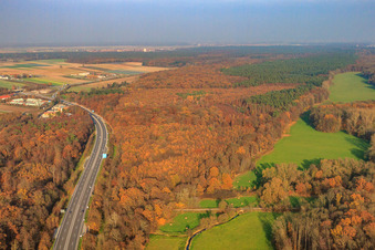 Vue aérienne de Plaines d'Otterbach sur l'A65 à Kandel dans le département Rhénanie-Palatinat, Allemagne