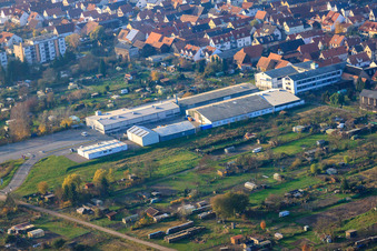 Vue oblique de Extension DBK dans les jardins Unterkandler à Kandel dans le département Rhénanie-Palatinat, Allemagne