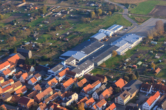 Extension DBK dans les jardins Unterkandler à Kandel dans le département Rhénanie-Palatinat, Allemagne vue du ciel