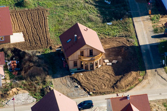 Nouvelle zone de développement de Brotäcker à Steinweiler dans le département Rhénanie-Palatinat, Allemagne vue d'en haut
