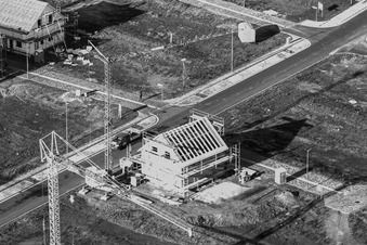 Nouvelle zone de développement Im Holderbusch à Minfeld dans le département Rhénanie-Palatinat, Allemagne du point de vue du drone