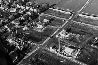 Nouvelle zone de développement Im Holderbusch à Minfeld dans le département Rhénanie-Palatinat, Allemagne vu d'un drone