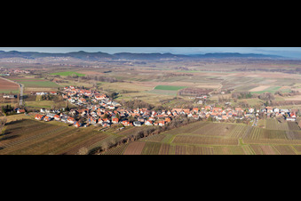 Vue aérienne de Panorama - Perspective des champs et des terres agricoles à Oberhausen dans le département Rhénanie-Palatinat, Allemagne