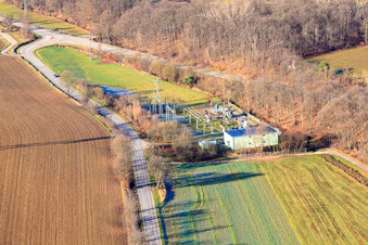 Vue aérienne de Sous-station sur la B38 à Dörrenbach dans le département Rhénanie-Palatinat, Allemagne