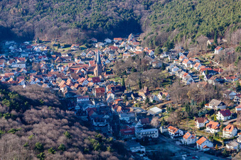 Photographie aérienne de Paysage forestier et montagneux de la forêt du sud du Palatinat à Dörrenbach dans le département Rhénanie-Palatinat, Allemagne