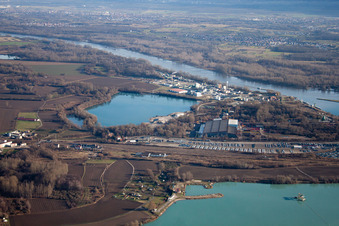 Vue d'oiseau de Port à Lauterbourg dans le département Bas Rhin, France