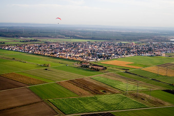 Vue aérienne de Du nord-ouest à Altlußheim dans le département Bade-Wurtemberg, Allemagne