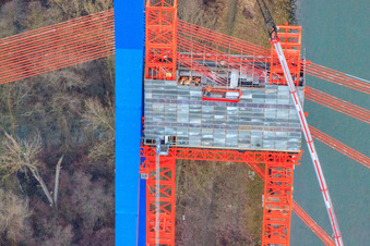 Vue oblique de Chantier de rénovation des pylônes du pont autoroutier A61 sur le Rhin à Otterstadt dans le département Rhénanie-Palatinat, Allemagne