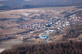 Photographie aérienne de Du sud à le quartier Neuenbürg in Kraichtal dans le département Bade-Wurtemberg, Allemagne