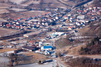 Vue aérienne de Quartier Neuenbürg in Kraichtal dans le département Bade-Wurtemberg, Allemagne