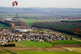 Vue aérienne de De l'ouest à Reilingen dans le département Bade-Wurtemberg, Allemagne