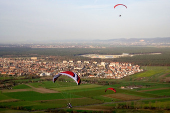 Vue aérienne de Du sud-ouest à Hockenheim dans le département Bade-Wurtemberg, Allemagne