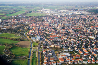 Vue aérienne de Au Kraichbach à Hockenheim dans le département Bade-Wurtemberg, Allemagne