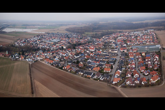 Champs agricoles et terres agricoles à Kuhardt dans le département Rhénanie-Palatinat, Allemagne d'en haut