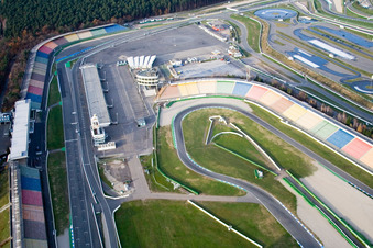Vue aérienne de Piste de course du circuit Hockenheimring dans le Bade-Wurtemberg à Hockenheim dans le département Bade-Wurtemberg, Allemagne