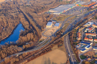 Vue aérienne de Centre Maximilien II avec chantier de construction pour DM et Sport Fink à le quartier Maximiliansau in Wörth am Rhein dans le département Rhénanie-Palatinat, Allemagne