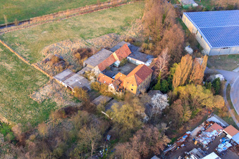 Vue oblique de Barthelsmühle à le quartier Minderslachen in Kandel dans le département Rhénanie-Palatinat, Allemagne