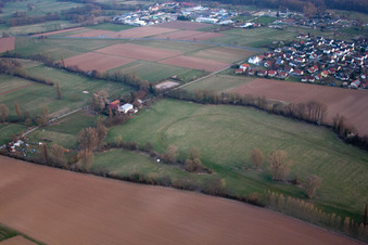 Piste à le quartier Billigheim in Billigheim-Ingenheim dans le département Rhénanie-Palatinat, Allemagne d'en haut
