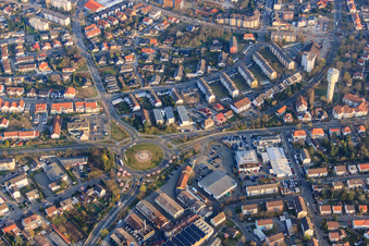 Vue aérienne de Carrefour giratoire à Germersheim dans le département Rhénanie-Palatinat, Allemagne