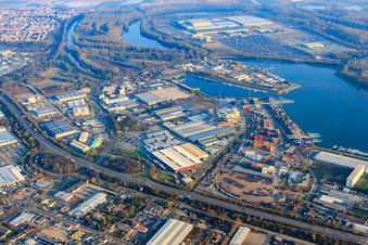 Port Germersheim à Germersheim dans le département Rhénanie-Palatinat, Allemagne vue d'en haut