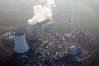 Centrale nucléaire à Philippsburg dans le département Bade-Wurtemberg, Allemagne d'en haut