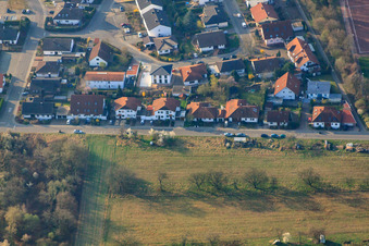 À Hirschgragben à Lingenfeld dans le département Rhénanie-Palatinat, Allemagne d'en haut