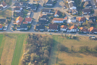 À Hirschgragben à Lingenfeld dans le département Rhénanie-Palatinat, Allemagne hors des airs