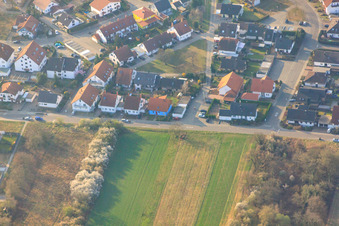 À Hirschgragben à Lingenfeld dans le département Rhénanie-Palatinat, Allemagne depuis l'avion