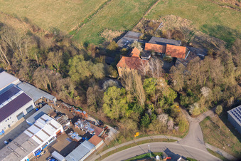 Vue oblique de Bartelsmühle à le quartier Minderslachen in Kandel dans le département Rhénanie-Palatinat, Allemagne