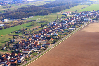 Photographie aérienne de Brehmstr à le quartier Minderslachen in Kandel dans le département Rhénanie-Palatinat, Allemagne