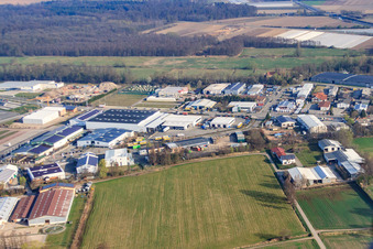 Zone industrielle de Horst à le quartier Minderslachen in Kandel dans le département Rhénanie-Palatinat, Allemagne vue du ciel