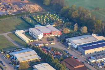 Vue aérienne de Ancienne discothèque à Buschurweg à le quartier Minderslachen in Kandel dans le département Rhénanie-Palatinat, Allemagne