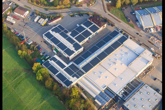 Vue aérienne de TRANSPORT NUSS GmbH à le quartier Minderslachen in Kandel dans le département Rhénanie-Palatinat, Allemagne