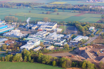 Vue aérienne de Zone industrielle LANDAU EAST avec APL Automobil-Prüftechnik Landau GmbH à Landau in der Pfalz dans le département Rhénanie-Palatinat, Allemagne