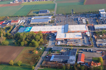 Vue aérienne de Service au volant HORNBACH Bornheim à Bornheim dans le département Rhénanie-Palatinat, Allemagne