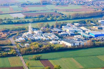 Zone industrielle LANDAU EAST avec APL Automobil-Prüftechnik Landau GmbH à Landau in der Pfalz dans le département Rhénanie-Palatinat, Allemagne depuis l'avion