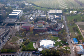 Enregistrement par drone de ZDF à le quartier Lerchenberg in Mainz dans le département Rhénanie-Palatinat, Allemagne