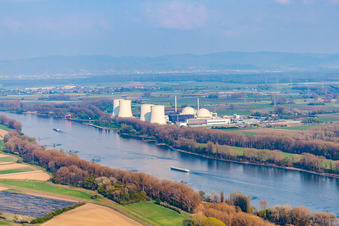 Vue oblique de Centrale nucléaire (hors service) à le quartier Wattenheim in Biblis dans le département Hesse, Allemagne