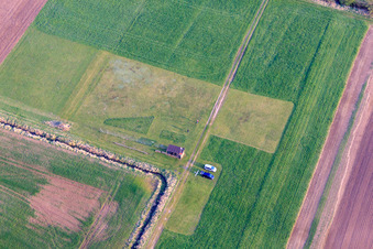 Vue aérienne de Aérodrome de Hatzenbühl à Kandel dans le département Rhénanie-Palatinat, Allemagne